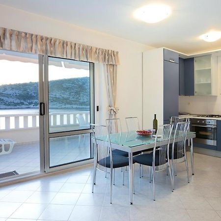 Apartments By The Sea Razanj, Rogoznica - 7484 Екстериор снимка