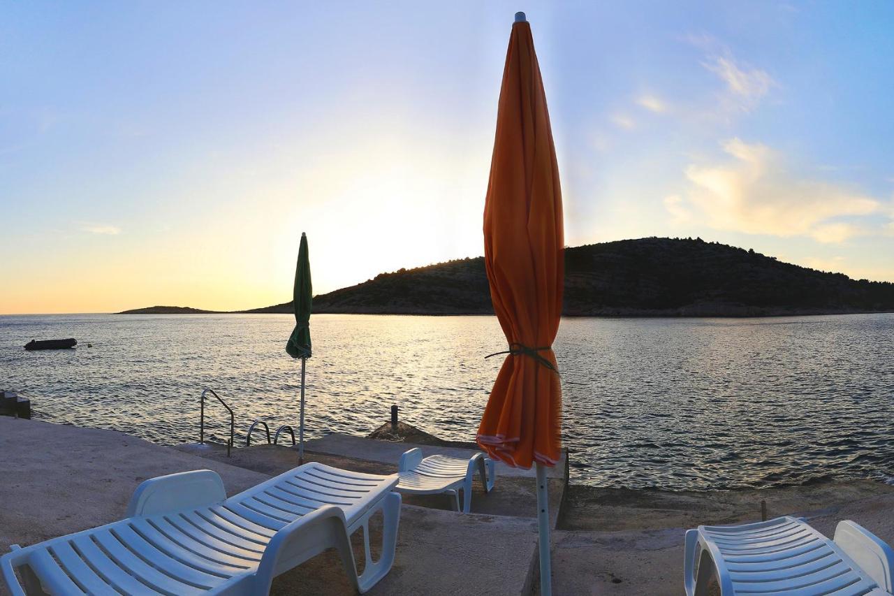 Apartments By The Sea Razanj, Rogoznica - 7484 Екстериор снимка