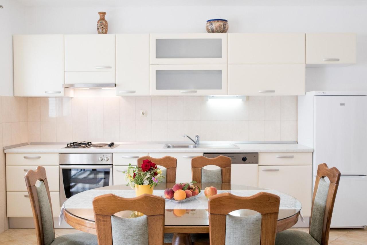 Apartments By The Sea Razanj, Rogoznica - 7484 Екстериор снимка