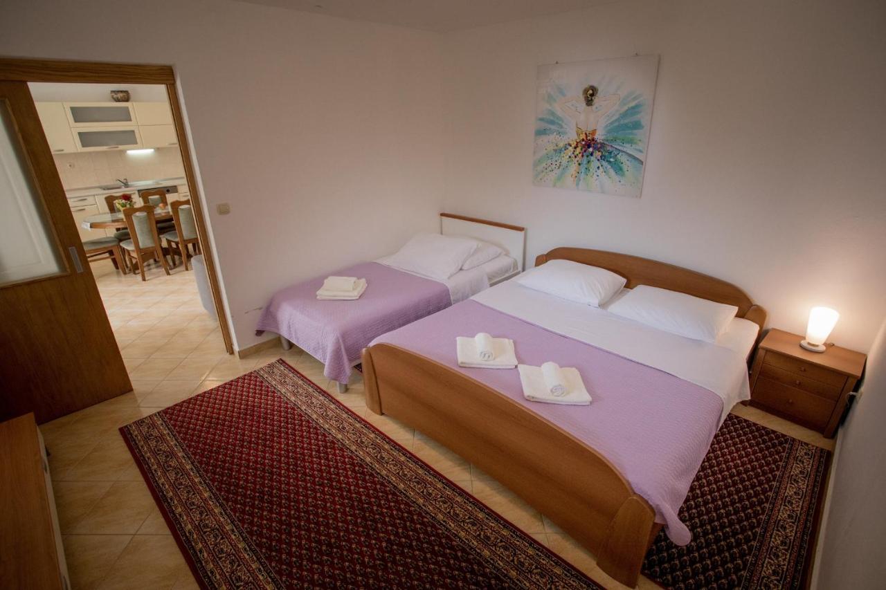 Apartments By The Sea Razanj, Rogoznica - 7484 Екстериор снимка