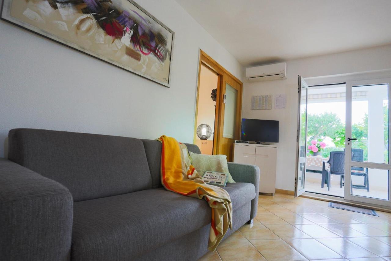 Apartments By The Sea Razanj, Rogoznica - 7484 Екстериор снимка